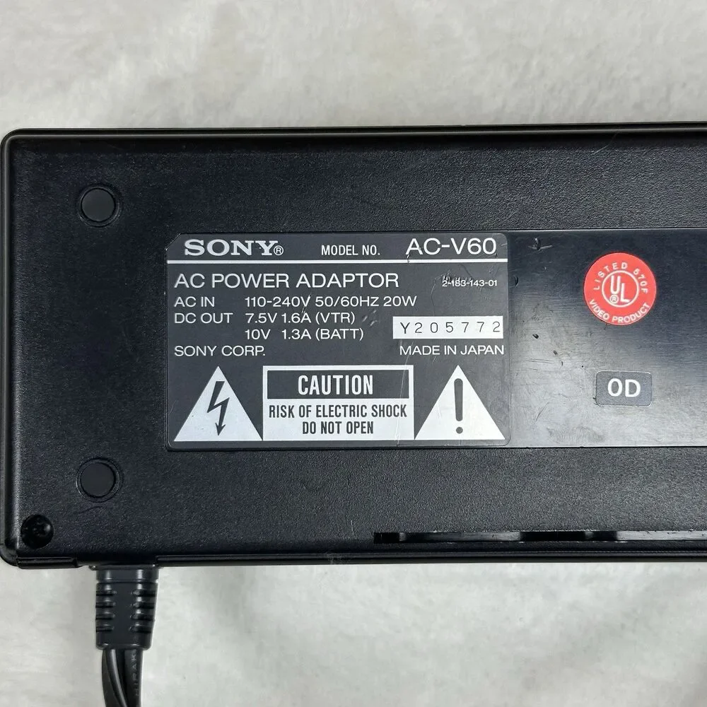 Sony Handycam Video 8 AC-V60 Power Adapter Charger & Np 68 Battery Tested